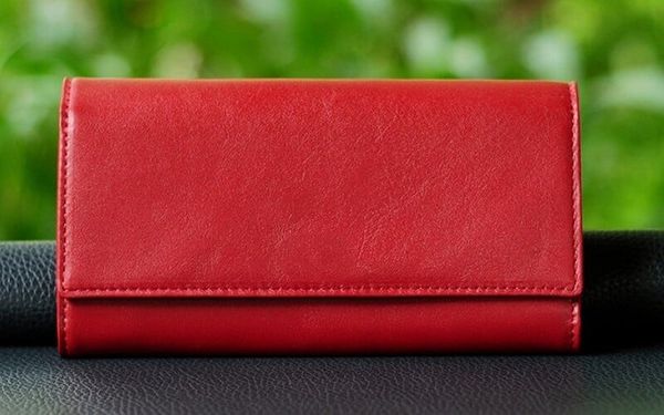 chọn ví ưu tiên cho nữ mệnh hỏa