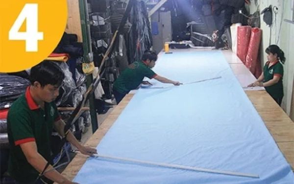 Bước 4: Bắt Đầu Trải Vải và Cắt-Dập Vải
