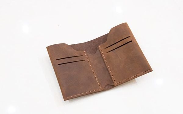 ví da nam dáng đứng