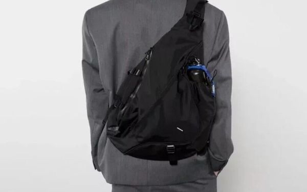 balo đeo chéo xu hướng thời trang hiện đại