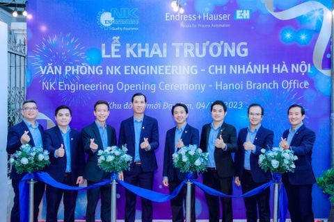 An opening ceremony for new office at Ha Noi Branch