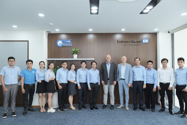 Managing Director of Endress+Hauser International AG visit NK Engineering (4)