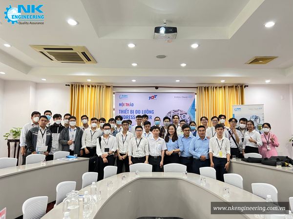 NK-Engineering-held-a-seminar-Endress-Hauser-measuring-device-for-Ton-Duc-Thang-University-1