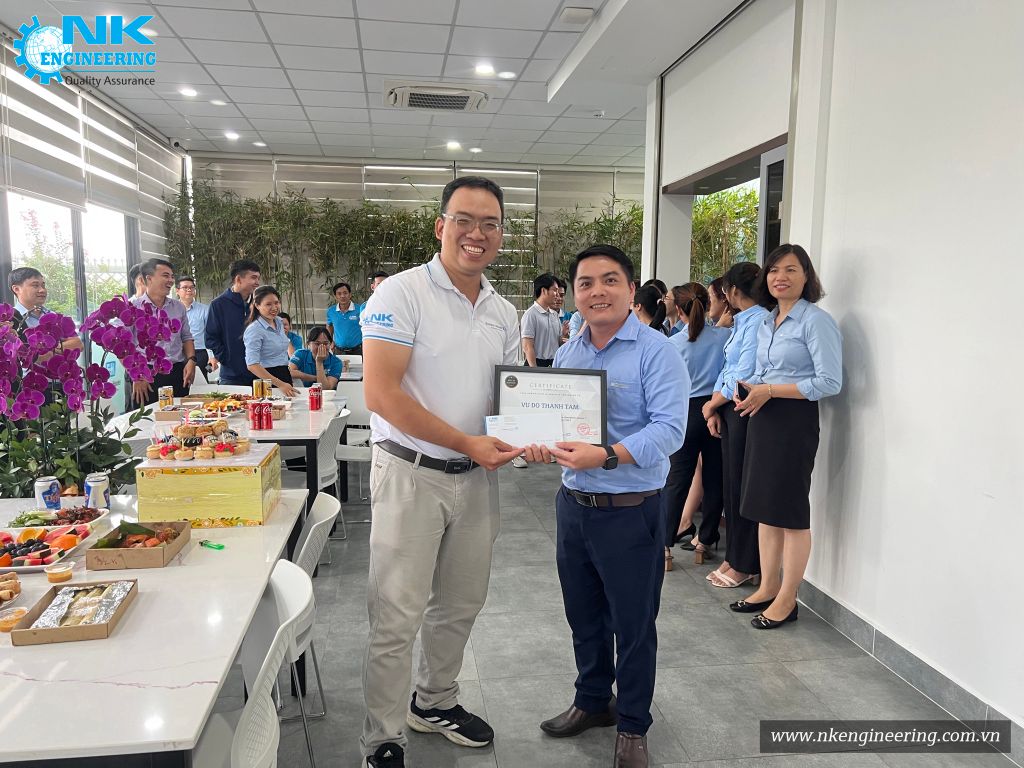 Sinh nhật nhân viên NK Engineering + khen thưởng (1)