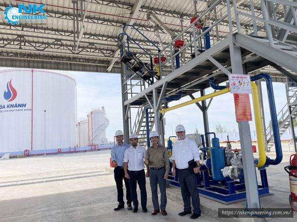 ông Toni Kaesbeck - Giám đốc Phát triển Kinh doanh thăm NK Engineering (9)
