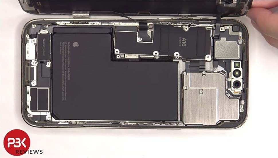 “Mổ bụng” khám phá bí mật bên trong iPhone 14 Pro Max đầu tiên trên thế giới