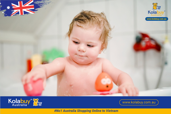 Sữa tắm gội cho bé của Úc Aveeno Baby Daily Moisture Lightly Scented Wash & Shampoo 532mL