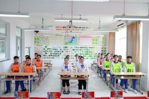 2025年4月8日、JVSグループ株式会社にて技能実習生19名【機械検査 女性6名】【工場板金 男性9名】【半自動溶接 男性4名】の選抜試験を開催しました。