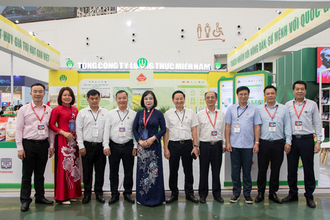 Khai trương gian hàng Vinafood II tại Triển lãm Thành tựu kinh tế – Ngày đầu bận rộn!