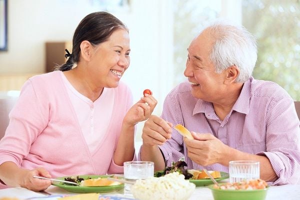 Hướng dẫn 3 cách nấu cháo đủ dinh dưỡng cho người già