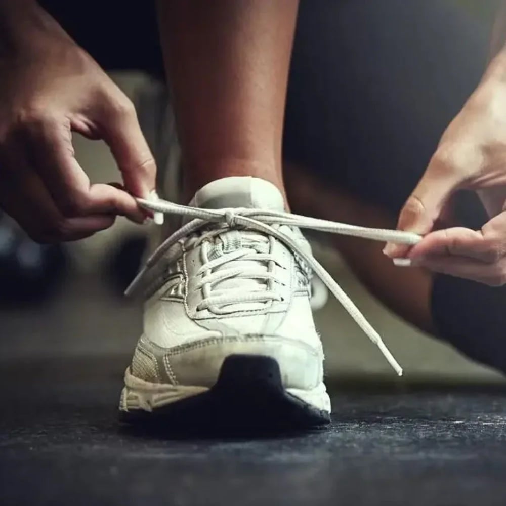 Cách thắt nơ dây giày đúng và đẹp, không bị tuột