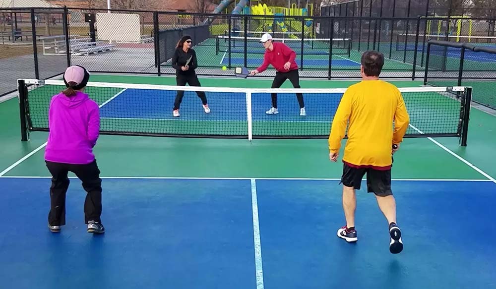 Giao Bóng Hỏng Và Quy Định Đổi Vị Trí Trong Pickleball