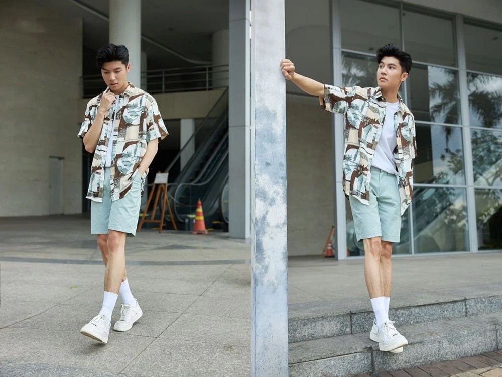 Phối đồ quần short nam với áo sơ mi khoác ngoài