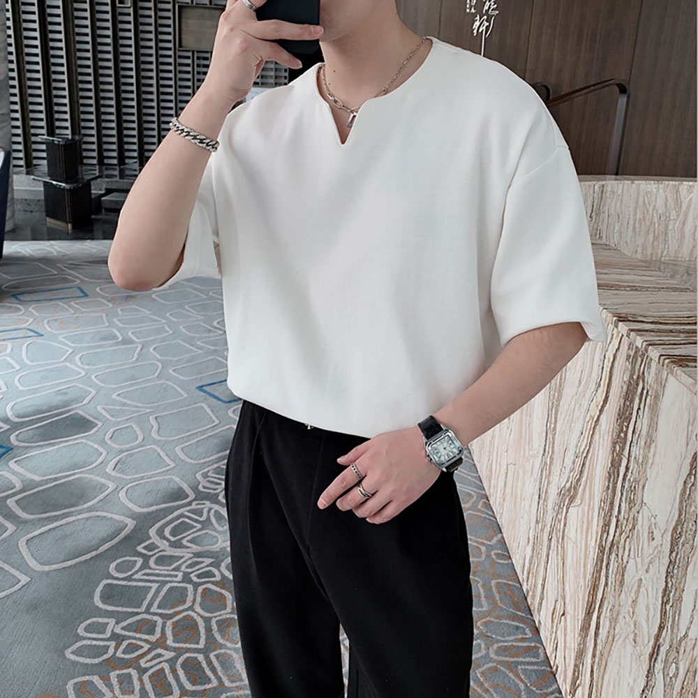 Áo phông cổ chữ V