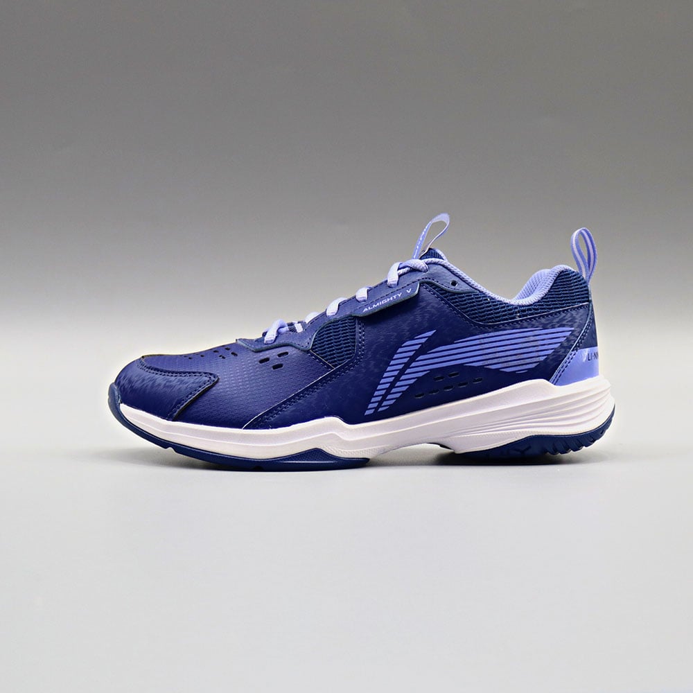 Sự khác biệt giữa giày tennis và giày thông thường