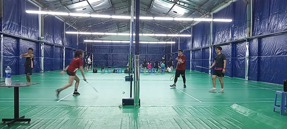 Không gian sân CLB cầu lông như ý