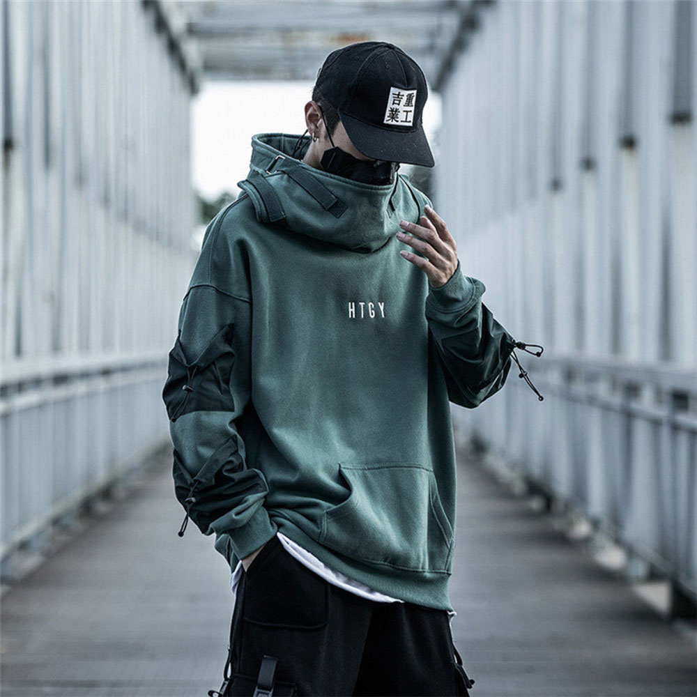 Mũ lưỡi trai và hoodie – Đậm chất sporty
