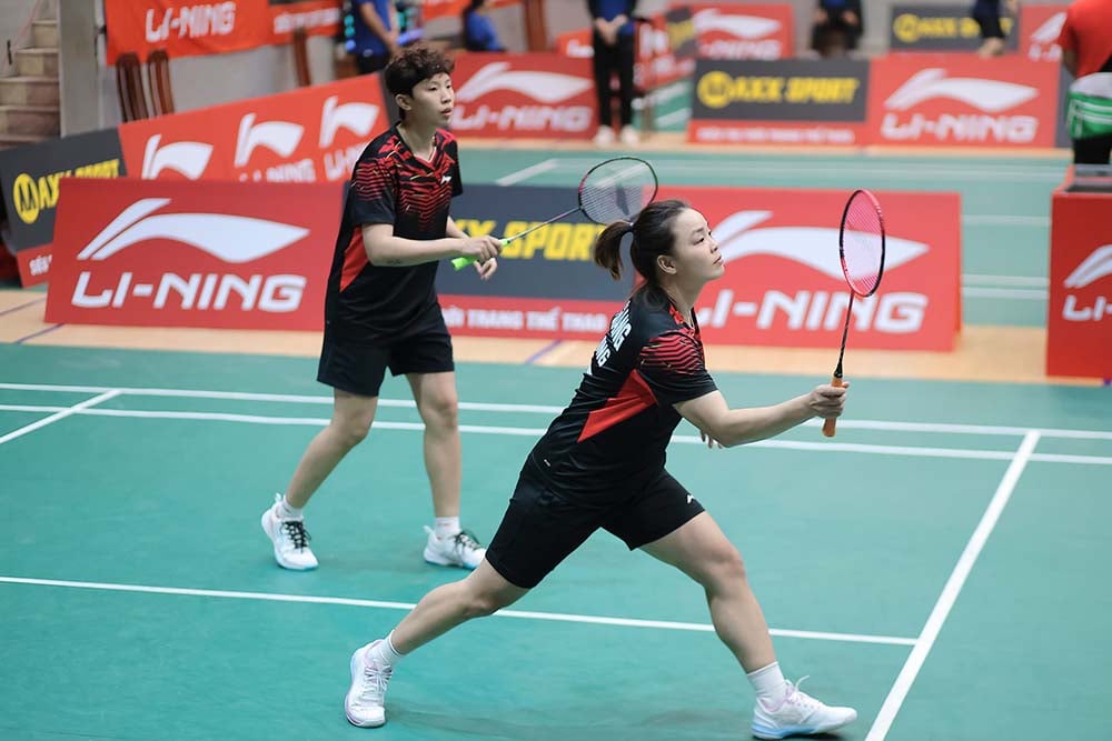 Quy định về đổi sân trong cầu lông đôi