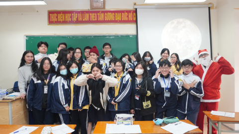 GIÁNG SINH AN LÀNH CÙNG THPT ĐỐNG ĐA