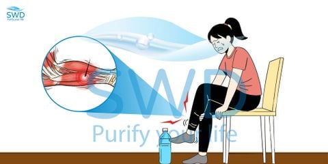 Thường xuyên bị chuột rút? Nguyên nhân có thể là do thiếu nước và điện giải!