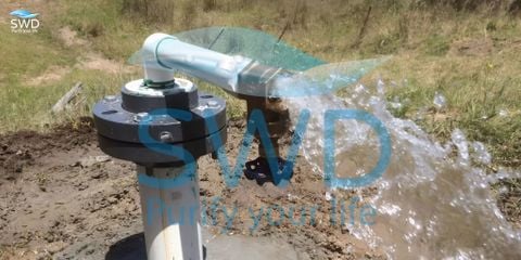 Nước Giếng Khoan Trong Vắt Nhưng Vẫn Nhiễm Phèn – Vì Sao Lại Có Mùi Tanh?