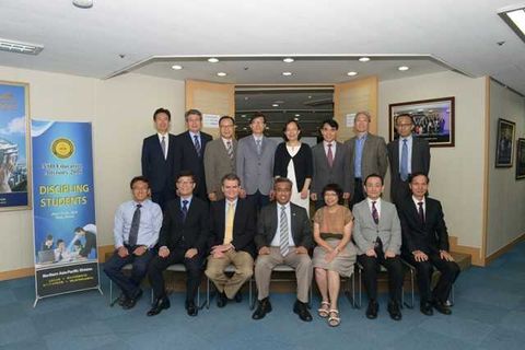 President Doo Han PARK  and Team