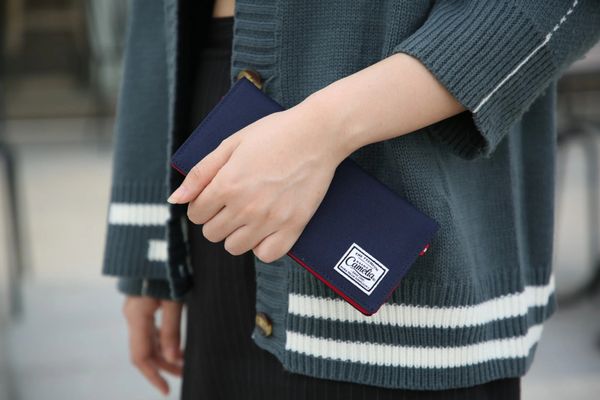 Cách lựa chọn ví vải canvas phù hợp cho nữ.