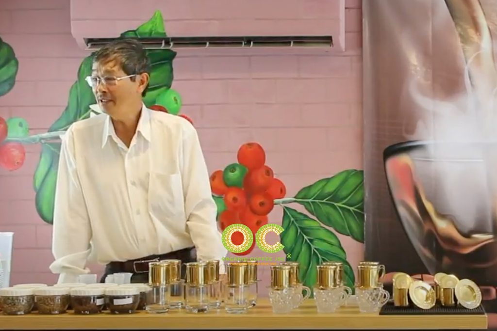 Tâm sự bác nông dân - Người tạo ra những hạt cafe 