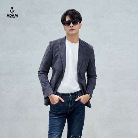 LÀM THẾ NÀO ĐỂ THOẢI MÁI DIỆN ÁO VEST NAM VÀO MÙA HÈ?