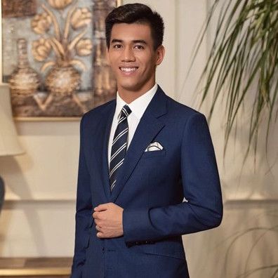 TIẾN LINH ĐIỂN TRAI HÚT HỒN FAN NỮ KHI DIỆN SUIT
