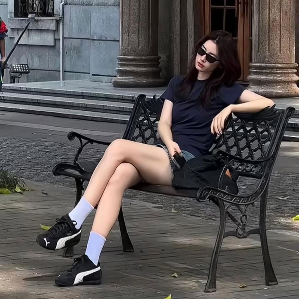 PHONG CÁCH MINIMALISM VỚI SNEAKER: SỰ TINH TẾ TỪ NHỮNG ĐIỀU ĐƠN GIẢN