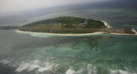 Philippines tố 275 tàu Trung Quốc áp sát đảo Thị Tứ