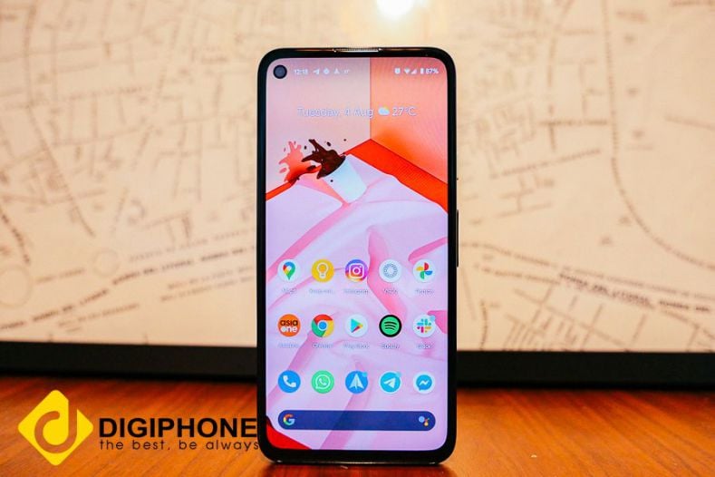 Mua điện thoại Pixel 4A sẽ mang đến cảm giác cầm nắm tốt hơn.