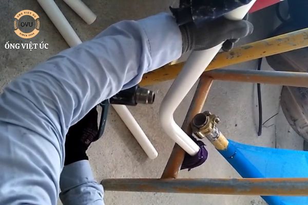 Cách sửa chữa ống tưới vườn bị rò rỉ nhanh chóng và đơn giản