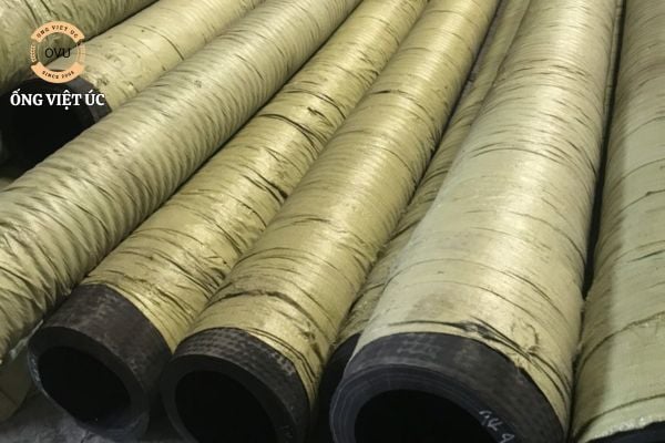 Ống Cao Su Và Ống Nhựa: Loại Nào Phù Hợp Cho Công Trình?