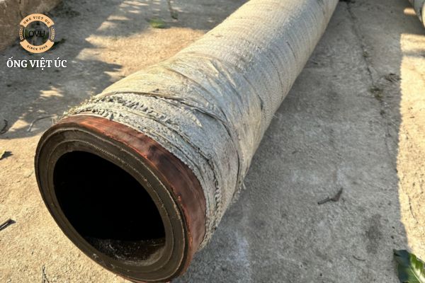Ống cao su bố thép: Những ưu nhược điểm bạn cần biết