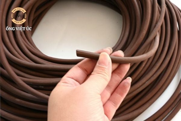 Ống cao su Viton: Độ bền cao, chịu nhiệt, chống hóa chất mạnh