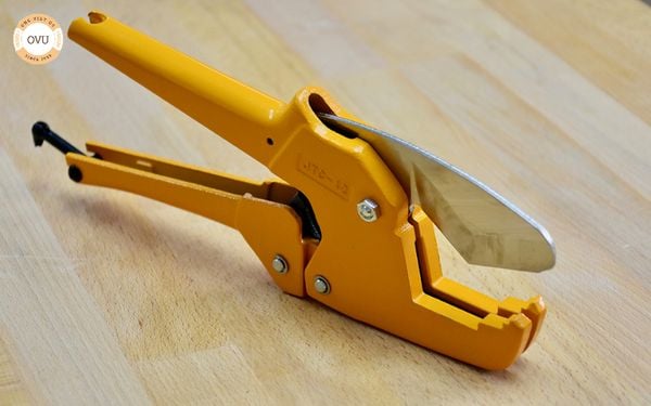 kéo cắt ống nhựa pvc