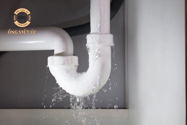 Bí quyết chống rò rỉ ống nước mùa mưa bão với Ống Việt Úc