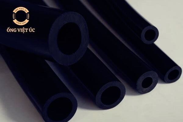 Ống Cao Su Và Ống Nhựa: Loại Nào Phù Hợp Cho Công Trình?