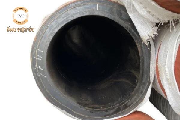 Ống cao su bố thép xoắn: Ống cao su siêu bền với bố thép xoắn