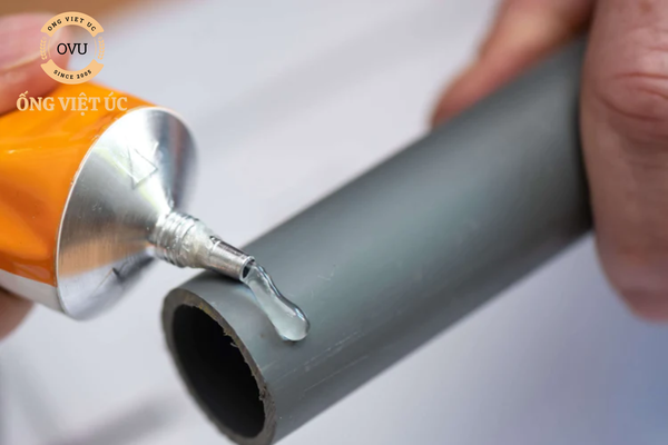 Sửa Ống Nhựa PVC Bị Rò Rỉ: 5 Mẹo Nhanh Chóng Và Dễ Dàng Tại Nhà 3
