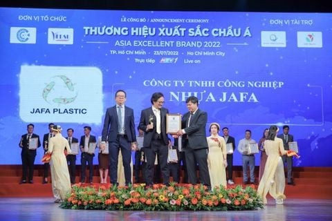 JAFA PLASTIC vinh dự nằm trong Top 100 Thương hiệu Xuất Sắc Châu Á 2022
