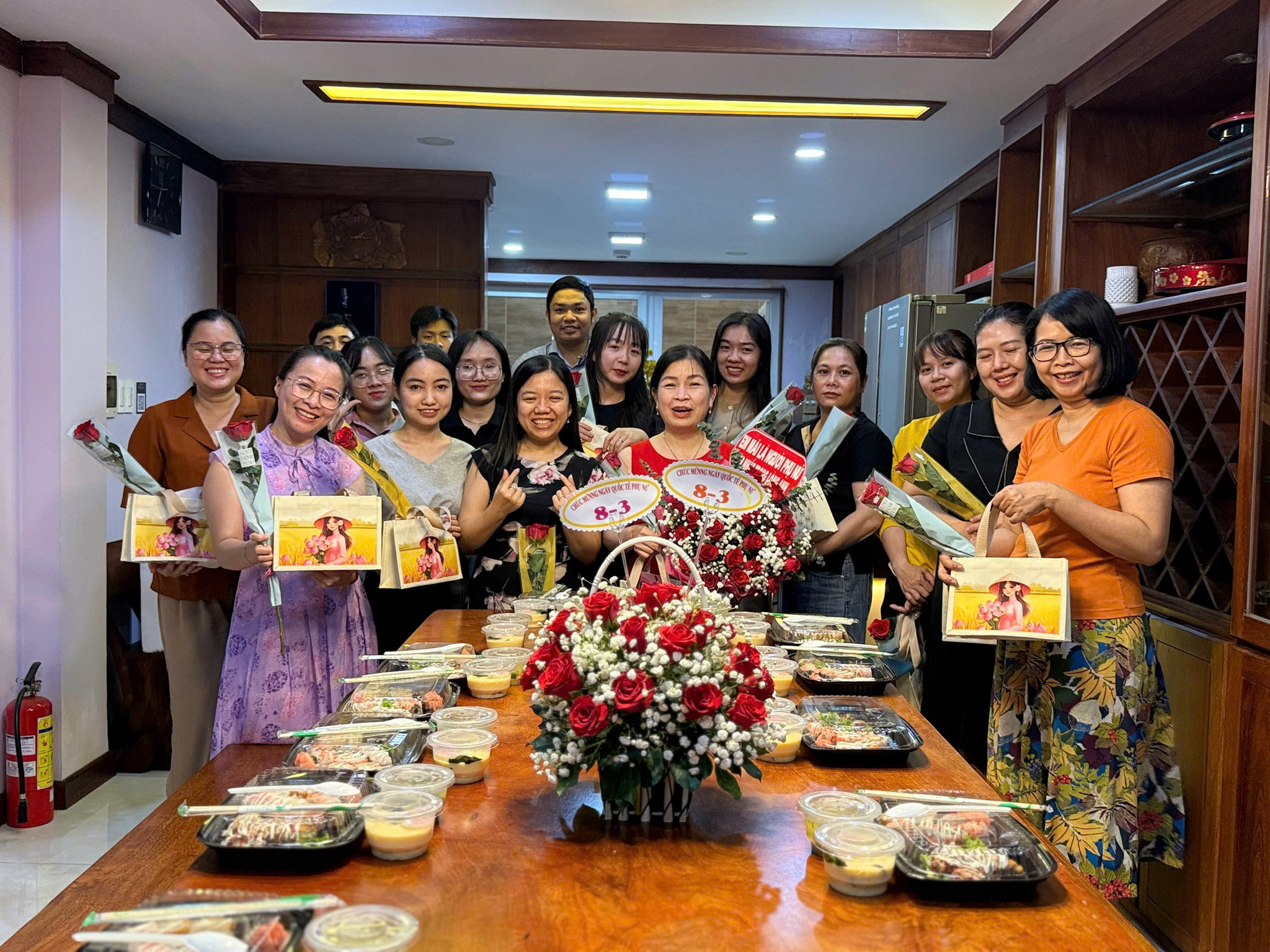 Chúc Mừng Ngày Quốc Tế Phụ Nữ 8/3 Tại Healthy Beauty 🌸💖