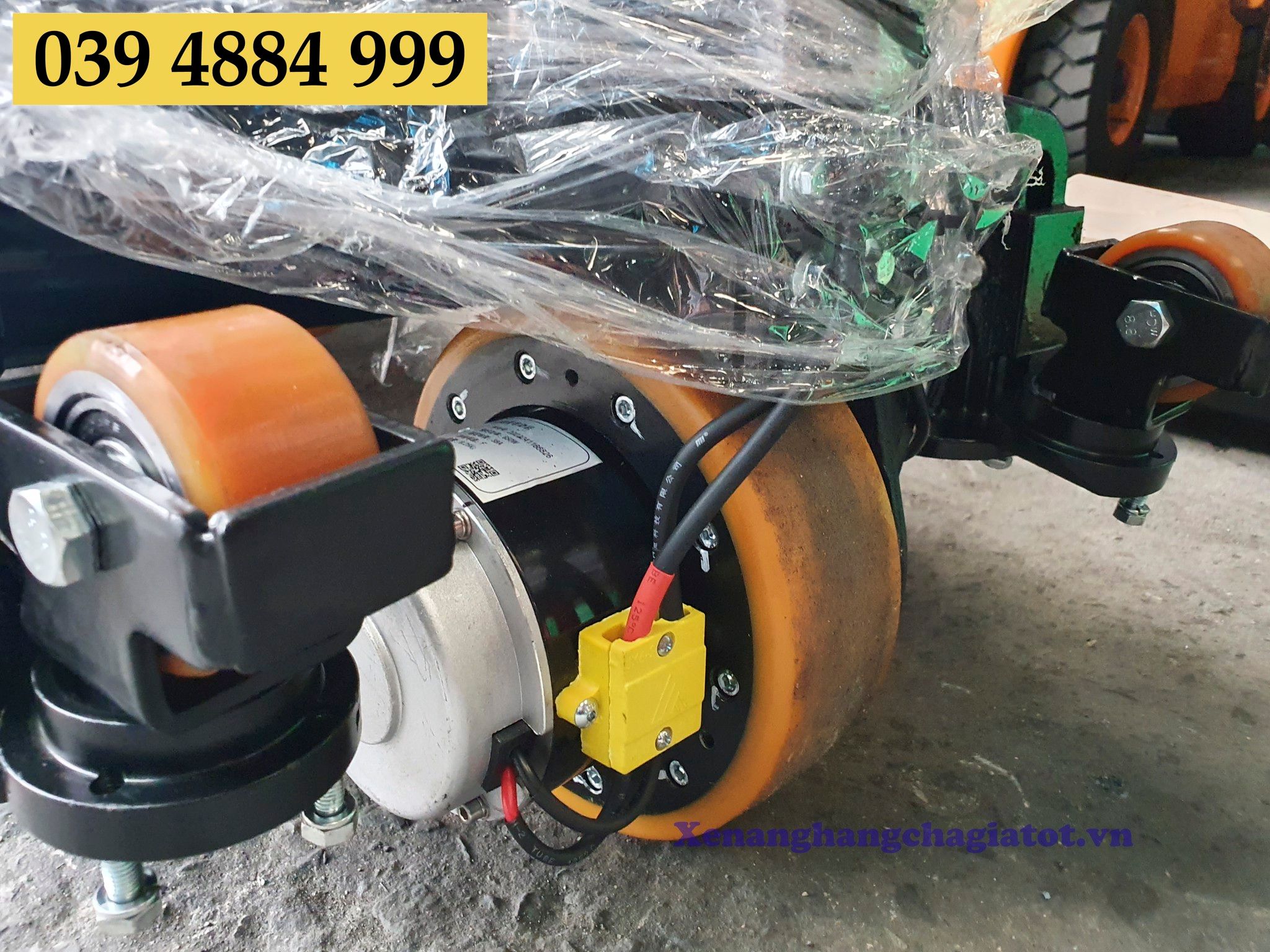 Pin Lithium được trang bị trên xe nâng tay điện Hangcha 2 tấn
