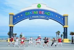 Đi Phan Thiết Mặc Gì? Gợi Ý Outfit Đi Biển Đẹp, Thoải Mái Và Lên Hình Cực Cháy