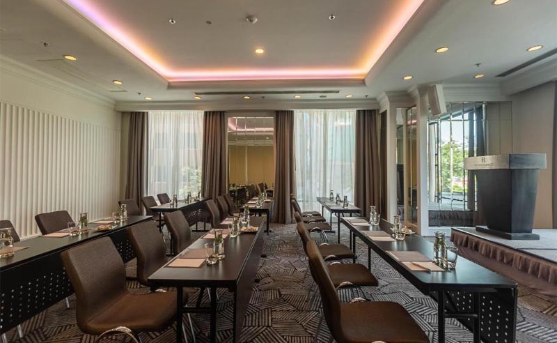 Phòng hội nghị - Renaissance Riverside Hotel Saigon