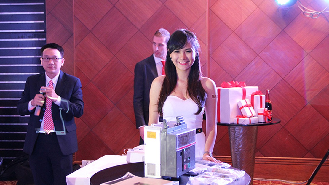 Tổ chức lễ ra mắt sản phẩm ABB