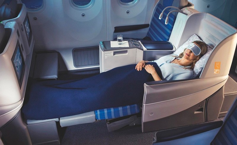 Vé máy bay giá rẻ LOT Polish Airlines