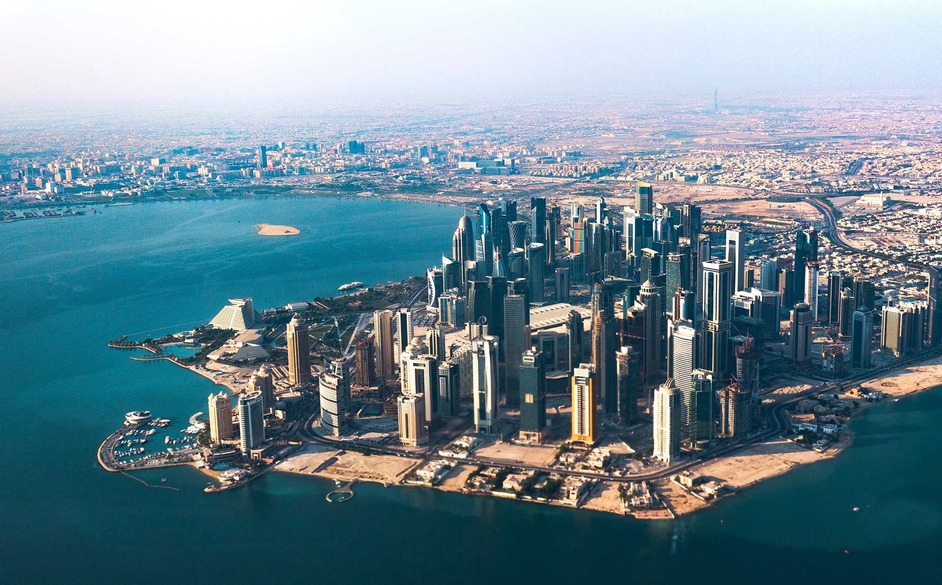 Vé máy bay hãng hàng không Qatar Airways